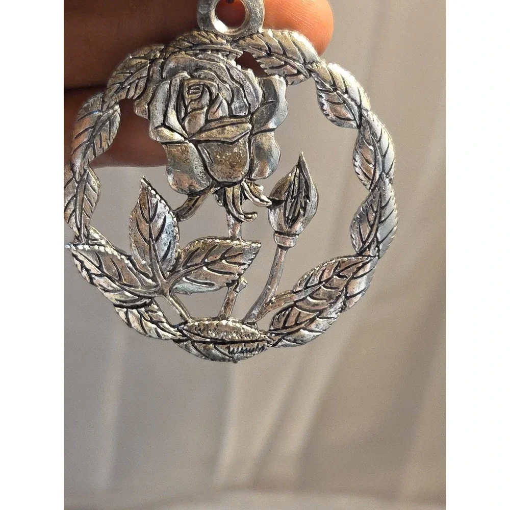 Peaceful Melodic Whispering Winds Fine‎ Pewter Rose 14in Excel Condition